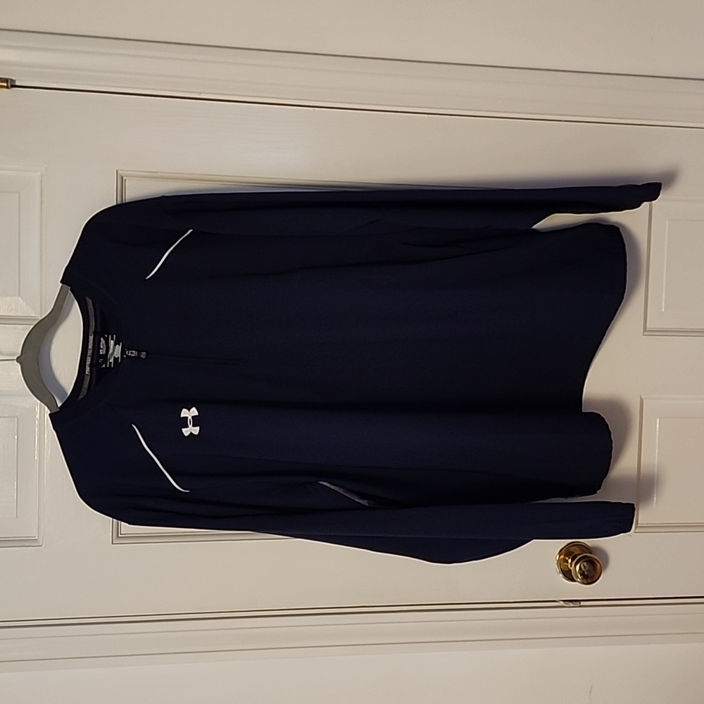 Long sleeve pull over